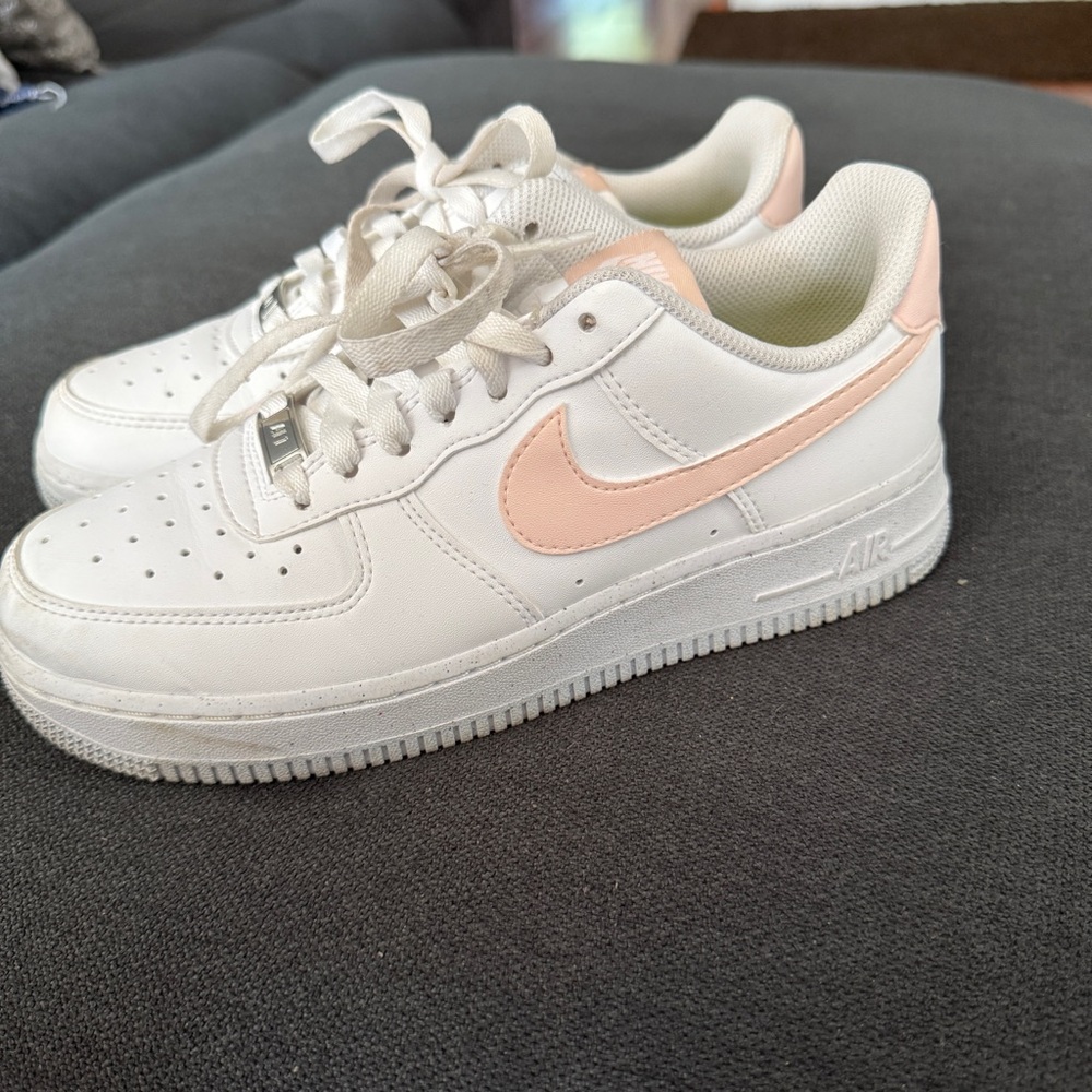 Kids Air Force 1’s White and Pink Nike Shoes